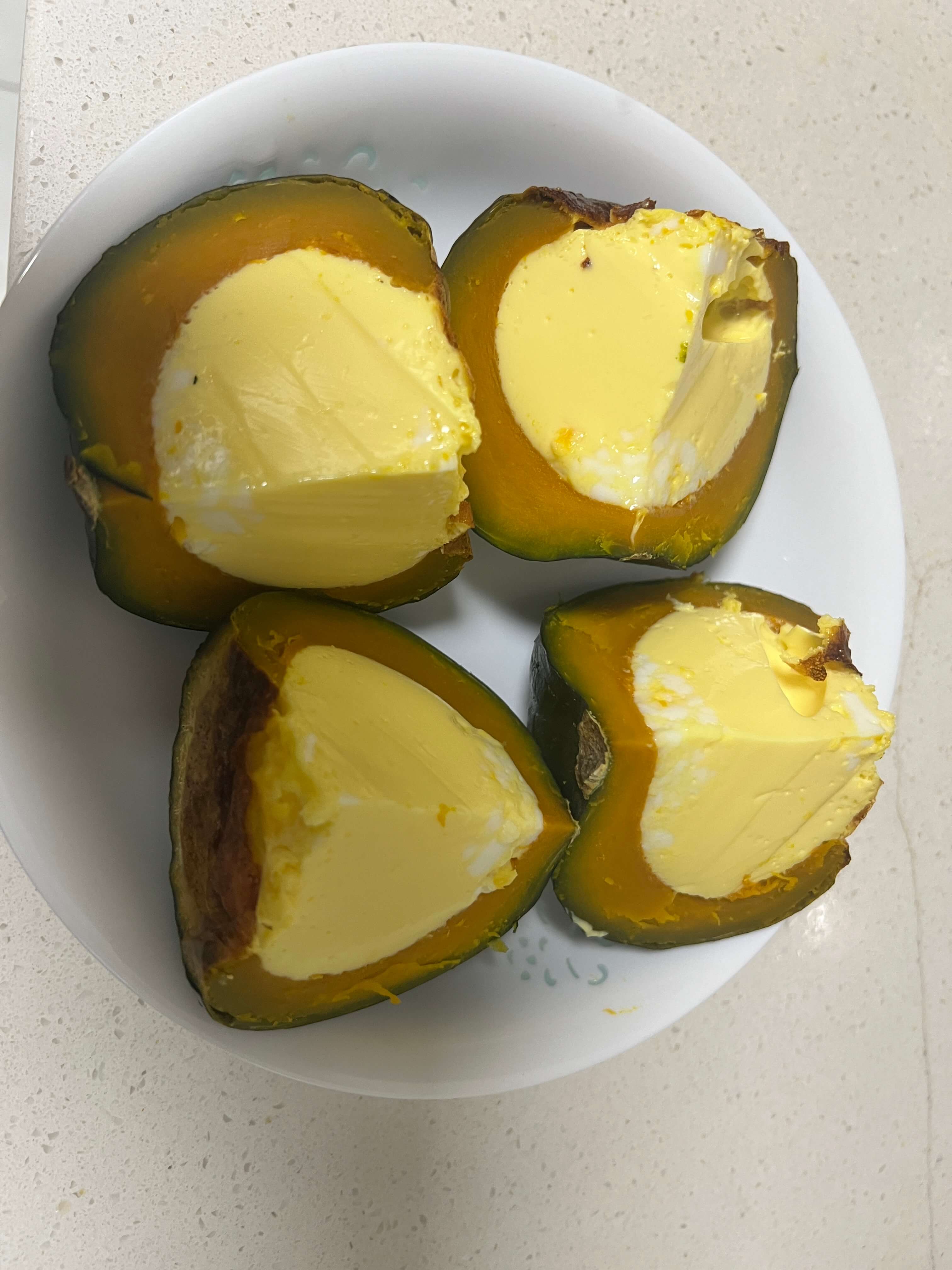 贝贝南瓜烤蛋奶